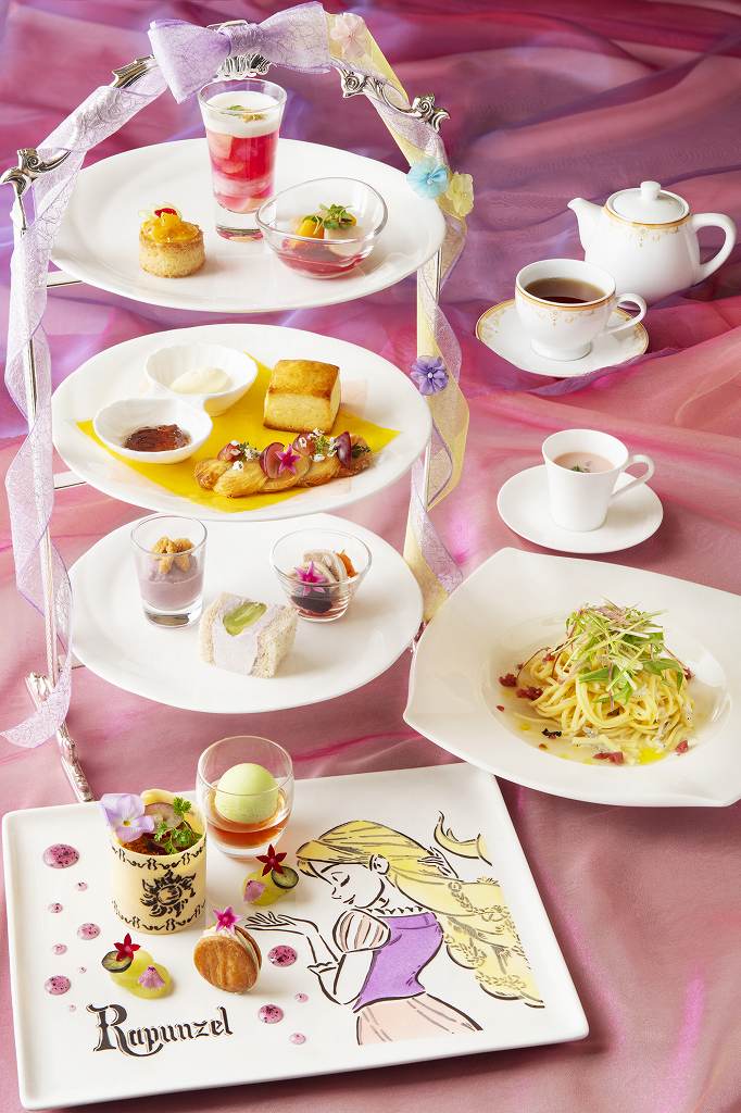 ディズニーランドホテルで予約必須の食事とは?