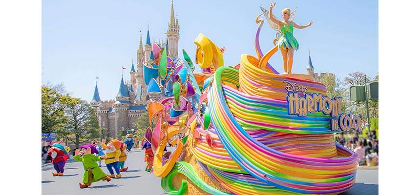 ディズニーランドの40周年記念パレード