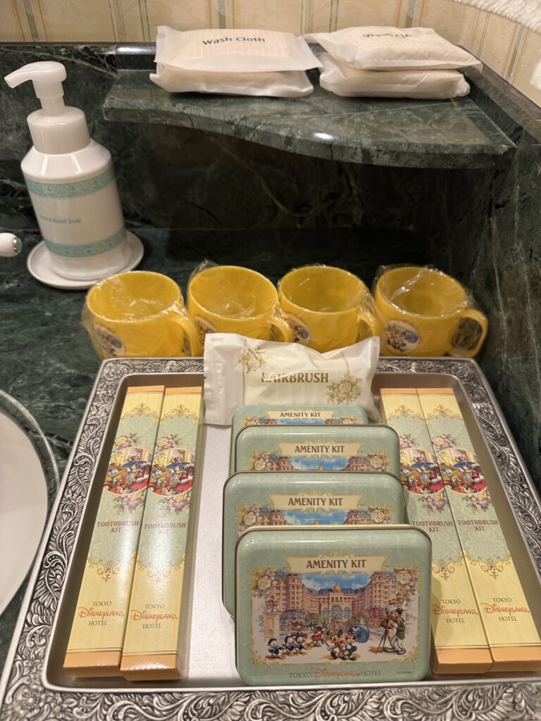 ディズニーランドホテルのアメニティのコップはどんなもの?