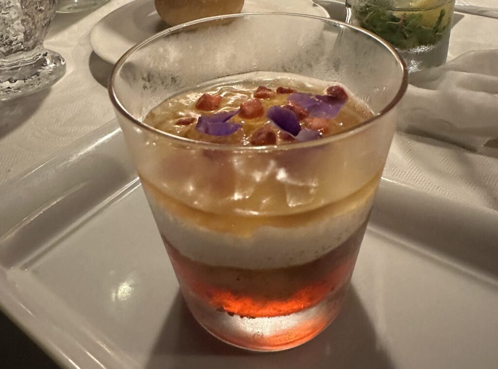 ピーチとソーテルヌワインジュレのヴェリーヌ