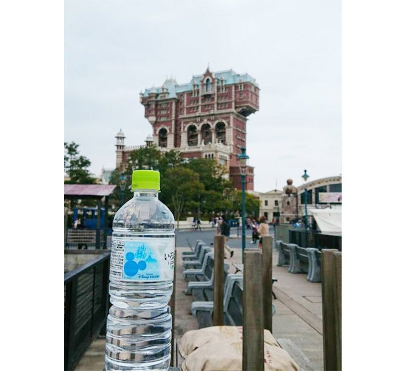 東京ディズニーリゾートオリジナルデザインの新発売ペットボトル