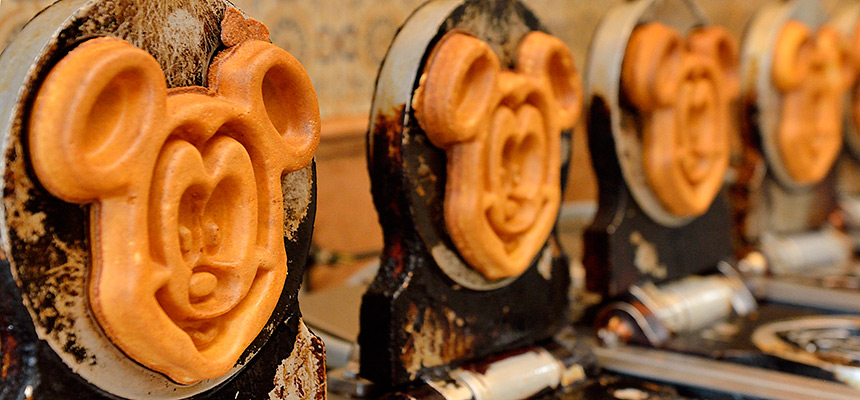 人気のお菓子や冷凍食品もチェック（グレートアメリカン・ワッフルカンパニー）