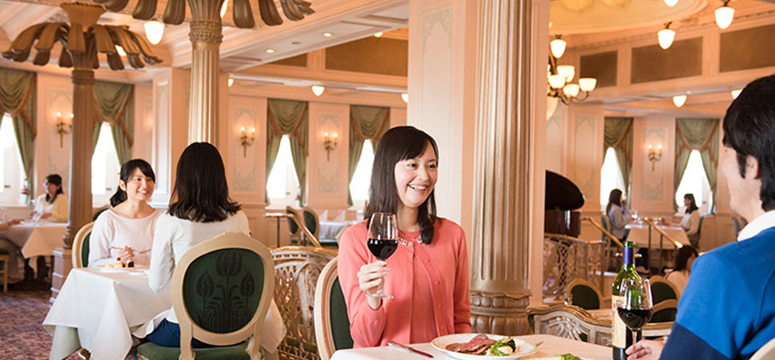 S.S.コロンビア・ダイニングルーム