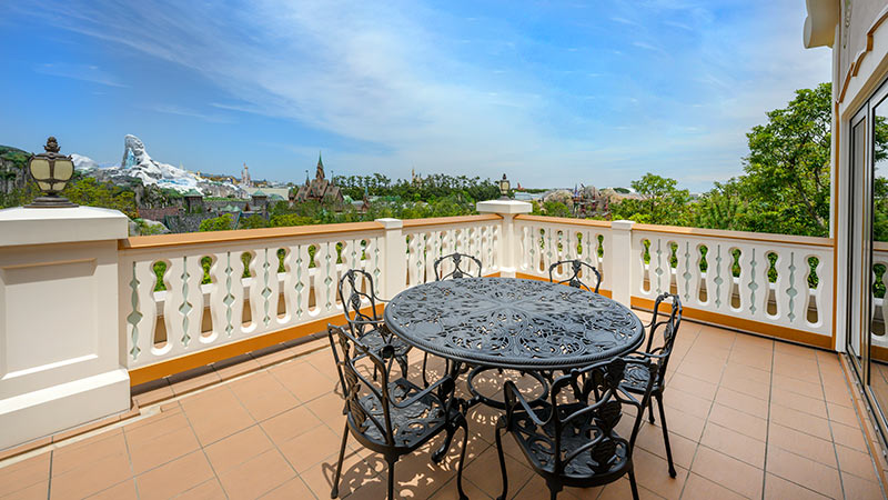 広大なテラスからの特等席ビュー(グランドシャトー)