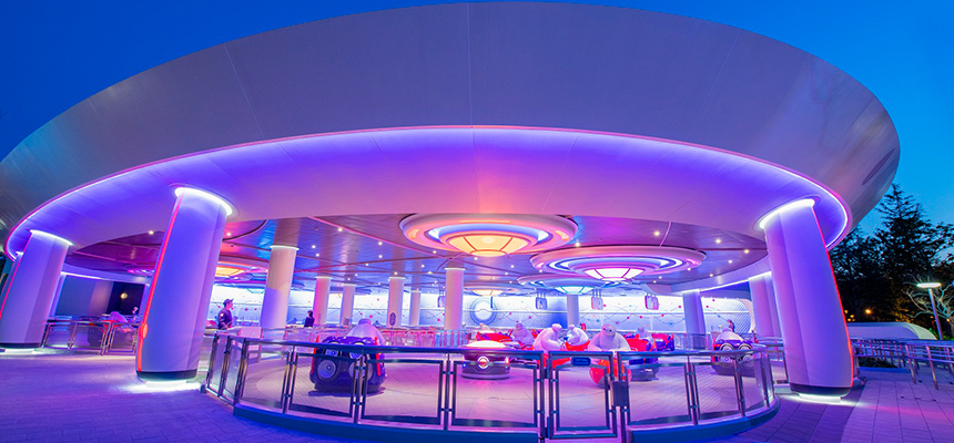 ずっと踊ってる人も！なぜ人気なのか秘密を解説（ベイマックスのハッピーライド）