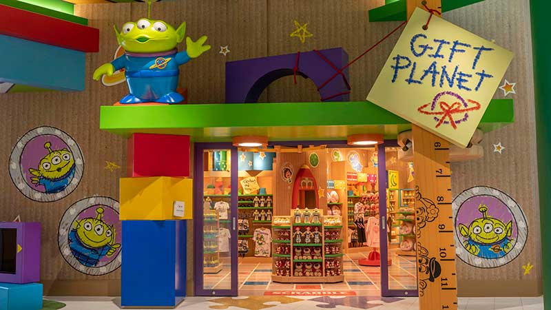 部屋で遊べるフィギュアや限定おもちゃ(ギフト・プラネット)