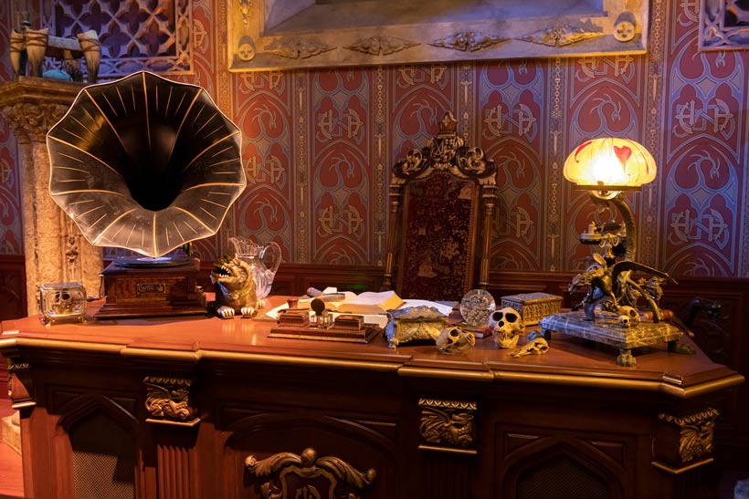 記者会見の録音から読み解く偶像の真実と恐怖(タワー・オブ・テラー)