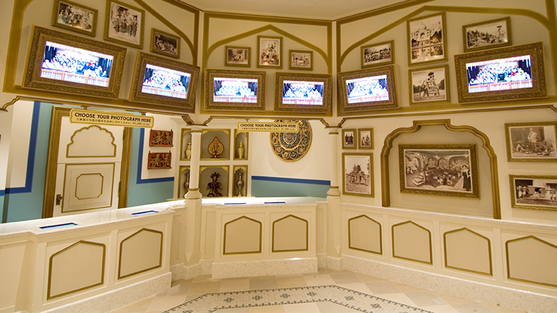 写真はどこで確認する？出口付近のモニターをチェック（タワー・オブ・テラー出口付近のモニター）