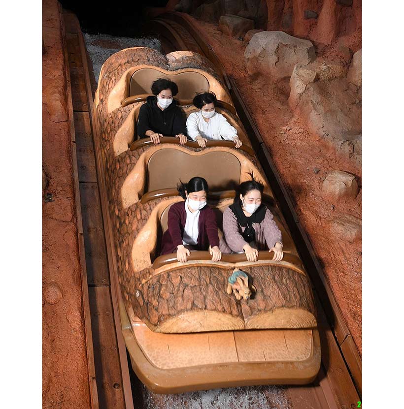 1番前は危険？濡れる位置や席による違い（スプラッシュマウンテン）