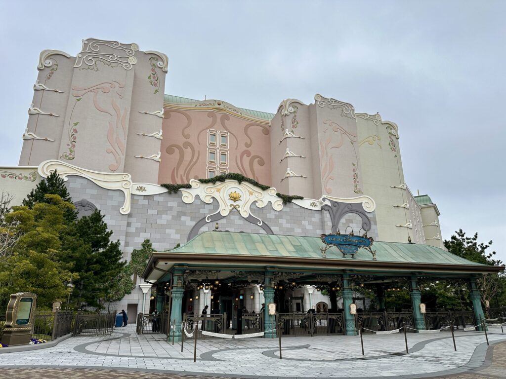 ファンタジースプリングスへのハッピーエントリーでの入場方法（ファンタジースプリングス・エントランス）