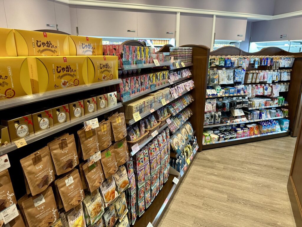 コンビニ的存在「ジョイフルスプリングス」の活用術（ファンタジースプリングスホテル）