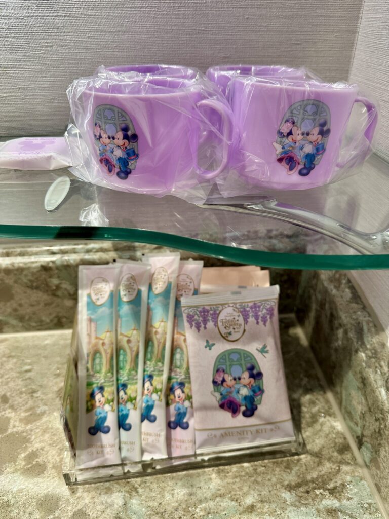 ラベンダーカラーが可愛いアメニティ一覧（ファンタジースプリングスホテル）